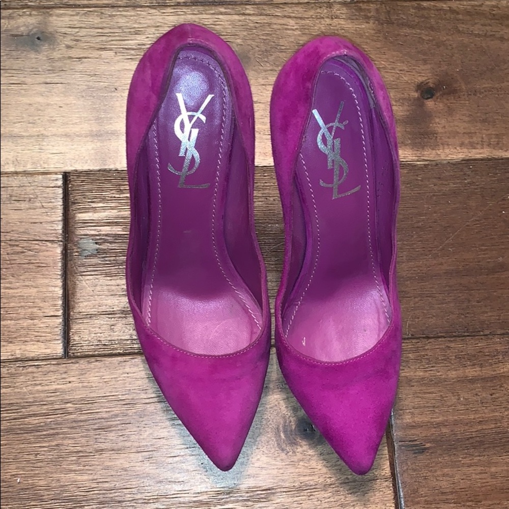 YSL suede pump